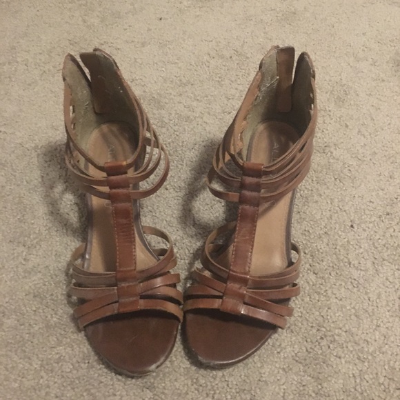 Aldo Strappy Sandals - Picture 2 of 4